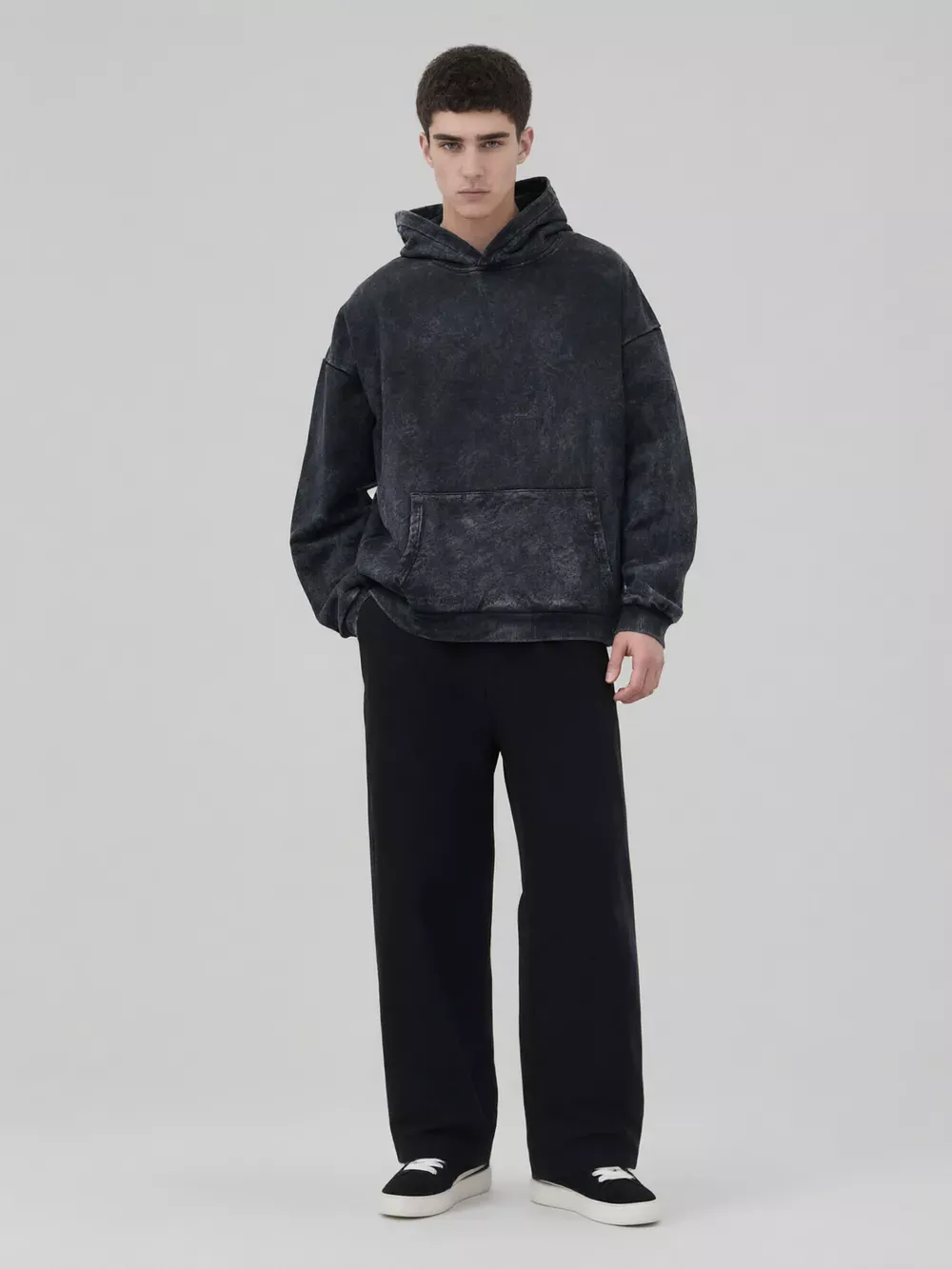 Худи Garment dyed, чёрное